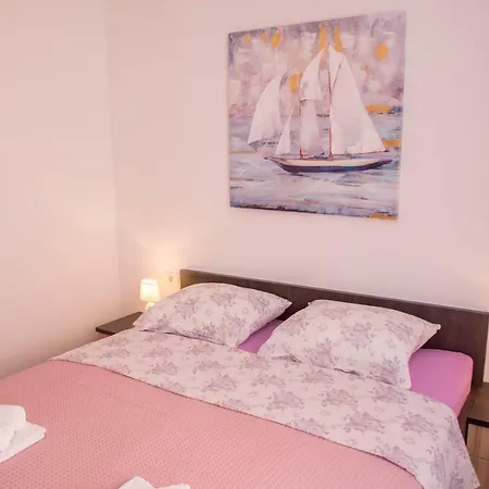 Butigan Guest house Klek